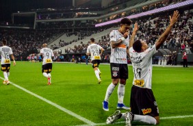 Gustavo comemorando seu gol contra o Deportivo Lara, pela Sul-Americana
