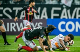 Júnior Urso em atuação contra o Deportivo Lara, na Arena Corinthians, pela Sul-Americana