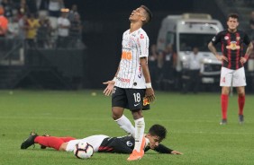 Pedrinho durante jogo contra o Deportivo Lara, na Arena Corinthians, pela Sul-Americana