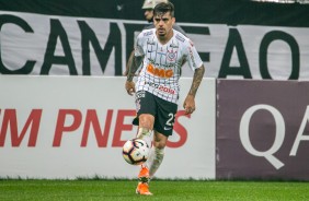 Fagner durante jogo contra o Deportivo Lara, pela Copa Sul-Americana, na Arena Corinthians