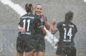 Giovanna Crivelari marcou gol contra o Vitria-PE, pelo Brasileiro Feminino