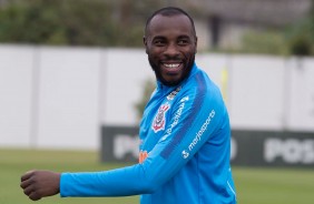 Manoel durante treinamento de hoje no CT Joaquim Grava