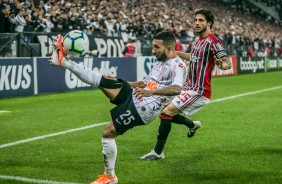 Clayson no jogo contra o São Paulo, pelo Campeonato Brasileiro, na Arena Corinthians