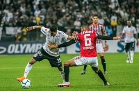 Pedrinho em embate contra o São Paulo, pelo Campeonato Brasileiro, na Arena Corinthians
