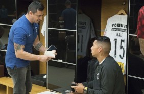 Ralf no vestirio da Arena Corinthians antes do jogo contra o So Paulo, pelo Brasileiro