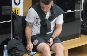 Ramiro no vestiário da Arena Corinthians antes do jogo contra o São Paulo, pelo Brasileiro