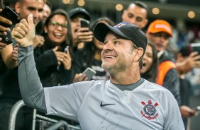 Rubinho Barrichello acompanhou o jogo entre Corinthians e São Paulo, na Arena, em Itaquera