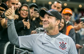 Rubinho Barrichello acompanhou o jogo entre Corinthians e So Paulo, na Arena, em Itaquera