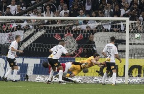 Cássio trabalhou pouco no jogo contra o São Paulo, pelo Brasileirão, na Arena Corinthians