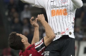 Gustavo no duelo contra o São Paulo, pelo Brasileirão, na Arena Corinthians