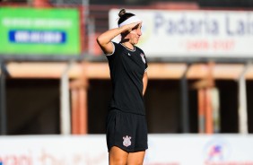 Em comemorao ao seu gol contra a Portuguesa, Pardal presta continncia