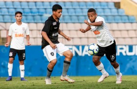 3 a 0 foi o marcador final entre Corinthians e Botafogo, pelo Brasileiro-Sub17