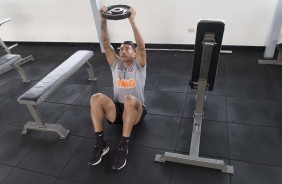 Ralf no treino do Corinthians na Venezuela