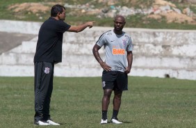 Carille e Love no último treino do Corinthians antes do jogo contra o Deportivo Lara