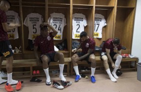 Jogadores no vestiário antes do jogo contra o Deportivo Lara, na Venezuela, pela Sul-Americana