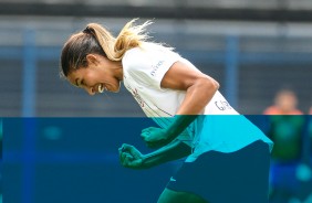 Gabi Nunes vibra em comemoração ao gol marcado contra o Taubaté, pelo Paulista feminino