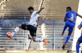 Hugo no duelo contra o São Caetano, pelo Paulista Sub-20