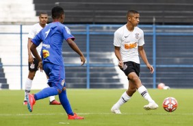 Igor no duelo contra o So Caetano, pelo Campeonato Paulista Sub-20