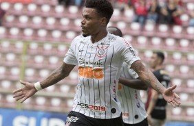 Júnior Urso marcou o primeiro gol do Corinthians contra o Deportivo Lara, na Venezuela