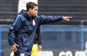 Treinador do Sub-17, Gustavo Almeida, comandou o time no jogo contra o Audxa