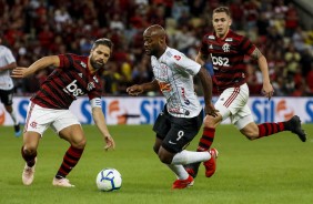 Atacante Vagner Love durante jogo contra o Flamengo, pela Copa do Brasil