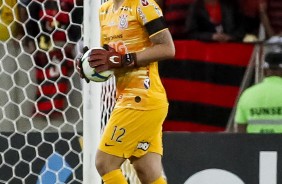 Cássio durante jogo contra o Flamengo, pela Copa do Brasil