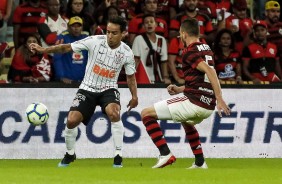 Jadson durante jogo contra o Flamengo, pela Copa do Brasil