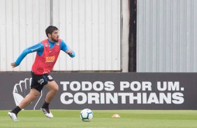 Bruno Méndez no treino que prepara a equipe para duelo contra o Cruzeiro