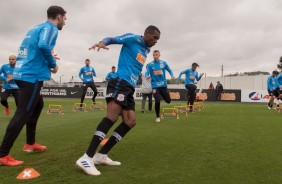 Marllon e companheiros treinam para enfrentar o Cruzeiro, pelo Brasileirão
