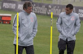 Walmir Cruz e Flávio Furlan no primeiro treino após eliminação para o Flamengo, pela Copa do Brasil
