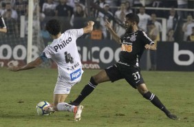 Everaldo durante jogo contra o Santos, pelo Campeonato Brasileiro 2019