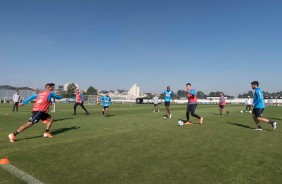 Jogadores do Corinthians treinam nesta segunda-feira