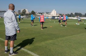 Jogadores do Corinthians treinam nesta segunda-feira