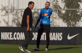 Jogadores do Corinthians treinam nesta terça-feira