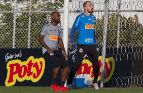 Jogadores do Corinthians treinam nesta terça-feira
