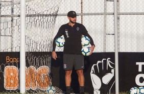 Jogadores do Corinthians treinam nesta tera-feira