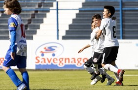 Corinthians enfrenta o Nacional pelo campeonato paulista sub-11