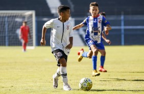 Corinthians enfrenta o Nacional pelo campeonato paulista sub-11