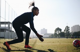 Equipe feminina do Corinthians realiza treinamento