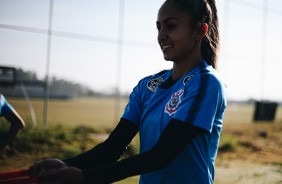 Equipe feminina do Corinthians realiza treinamento