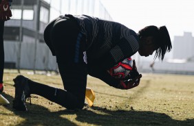 Equipe feminina do Corinthians realiza treinamento