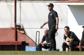 Comisso tcnica durante treino da manh e tarde no CT Joaquim Grava