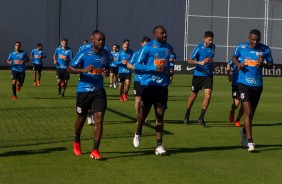 Corinthians treina durante manh e tarde no CT