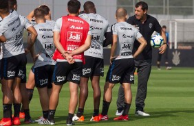 Jogadores reunidos no no penltimo treino antes do jogo contar o Botafogo-SP