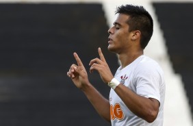 Sandoval marcou um, dos três gols, contra o Água Santa