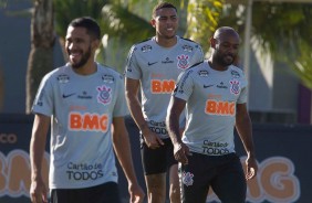 Timão volta aos treinos no CT Joaquim Grava