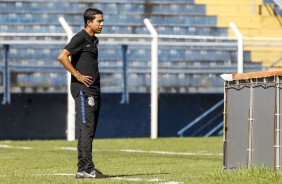 Técnico Gustavo Almeida no empate contra o São Caetano, pelo Paulista Sub-17