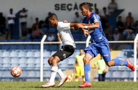 Timãozinho Sub-17 contra o São Caetano; equipes não saíram do empate