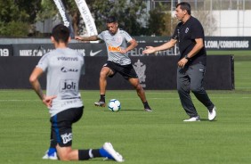 Carille comandou treinos na manh e tarde de hoje no CT Joaquim Grava