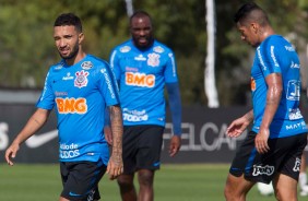 Clayson segue em treinamento no CT Joaquim Grava